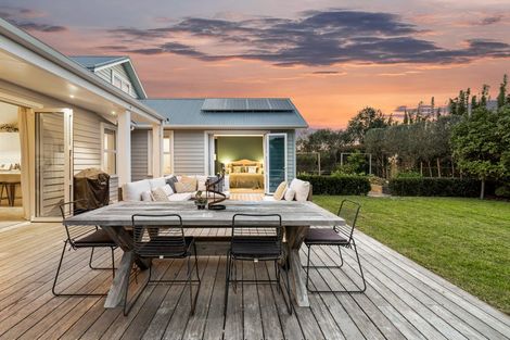 Photo of property in 42 Awanui Crescent, Matakana, Warkworth, 0985