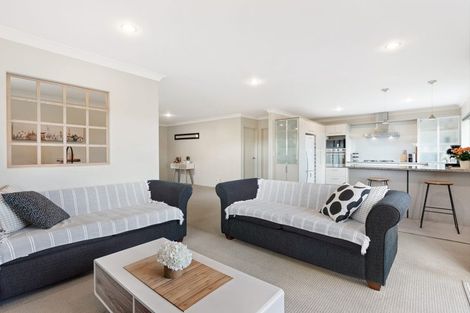 Photo of property in 11 Amaretto Avenue, Flat Bush, Auckland, 2019