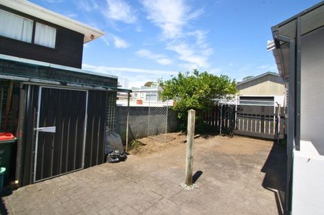 Photo of property in 13-15 Bayly Road, Moturoa, New Plymouth, 4310