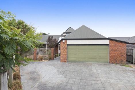 Photo of property in 12 Courtfield Close, Parklands, Christchurch, 8083