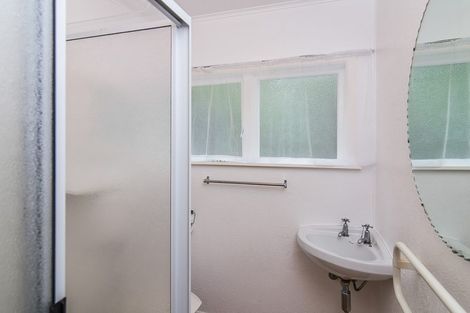 Photo of property in 118 Kelburn Parade, Kelburn, Wellington, 6012