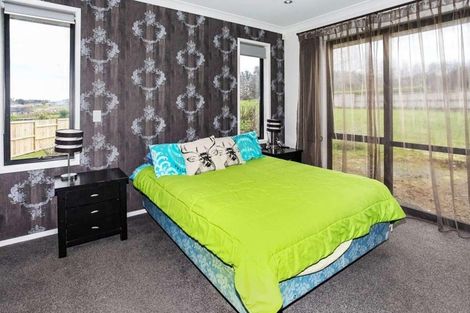 Photo of property in 59 Lough Bourne Drive, Pukekohe, 2120