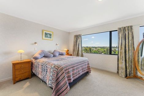 Photo of property in 14 Lorrigan Way, Welcome Bay, Tauranga, 3112