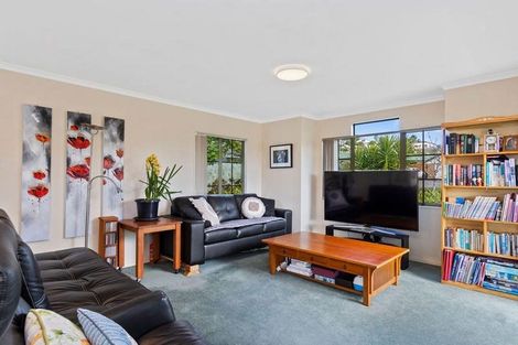 Photo of property in 8 Amberley Crescent, Bethlehem, Tauranga, 3110