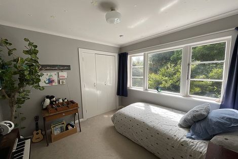 Photo of property in 2 Te Kura Road, Pukerua Bay, 5026