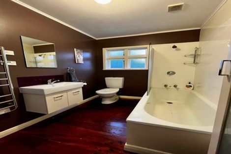 Photo of property in 42 Porritt Avenue, Mount Victoria, Wellington, 6011