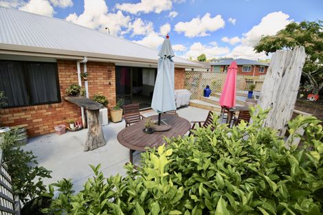 Photo of property in 2 Rata Avenue, Huntly, 3700