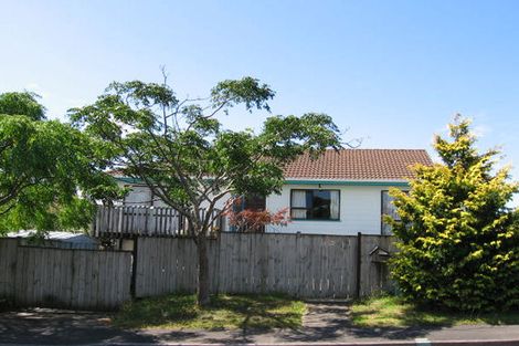 Photo of property in 1 Merida Place, Unsworth Heights, Auckland, 0632