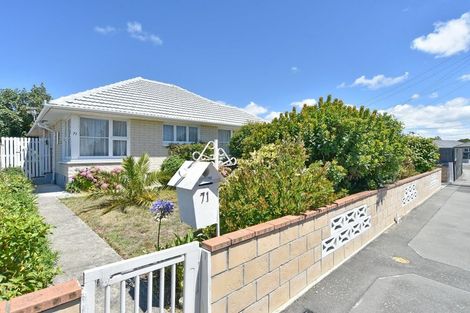 Photo of property in 71 Vancouver Crescent, Wainoni, Christchurch, 8061