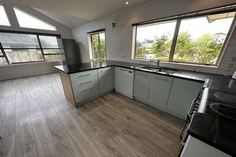 Photo of property in 24 Harry Shaw Way, Raumati South, Paraparaumu, 5032