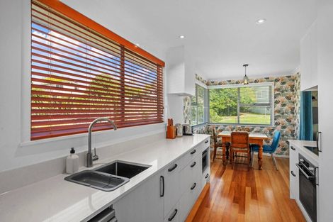 Photo of property in 25 Felgrove Street, Glendene, Auckland, 0602