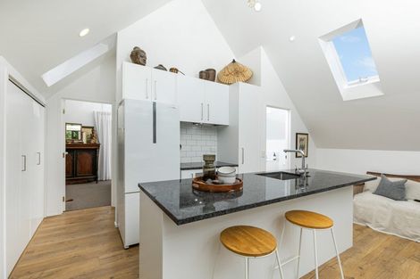 Photo of property in 260a Henderson Valley Road, Henderson, Auckland, 0612