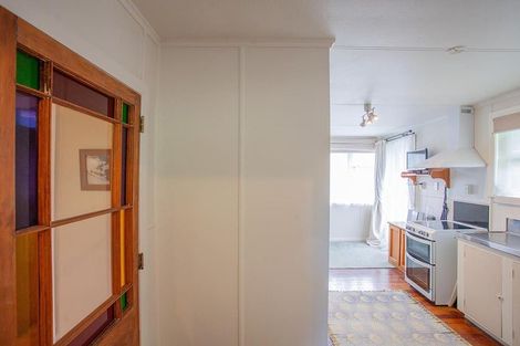 Photo of property in 6 Camden Street, Vogeltown, New Plymouth, 4310