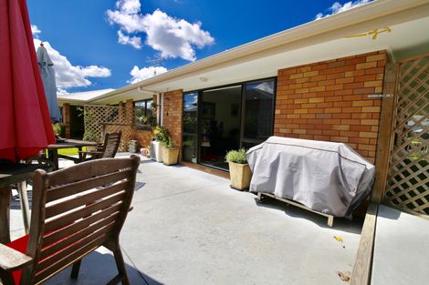 Photo of property in 2 Rata Avenue, Huntly, 3700