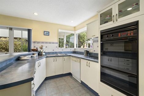 Photo of property in 17 Cricklewood Place, Avonhead, Christchurch, 8042