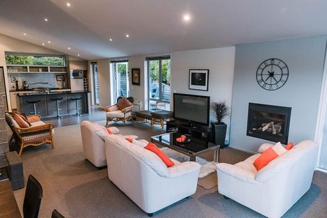 Photo of property in 14 Pentonville Close, Westmorland, Christchurch, 8025