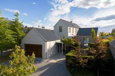 Photo of property in 15 Ayrburn Ridge, Arrowtown, Queenstown, 9371