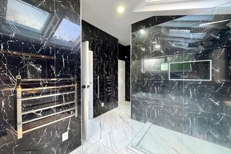 Photo of property in 11 Goodwood Drive, Goodwood Heights, Auckland, 2105