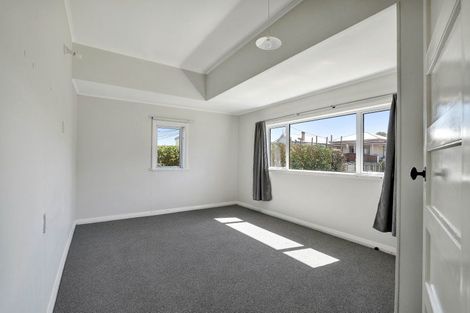 Photo of property in 28 Cornwall Street, Eltham, 4322