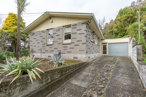 Photo of property in 8 Linthorpe Place, Hillcrest, Hamilton, 3216