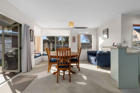 Photo of property in 15a Sinclair Street, Greerton, Tauranga, 3112