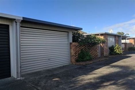 Photo of property in 2/50 Kitchener Road, Milford, Auckland, 0620
