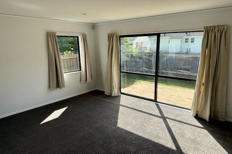 Photo of property in 1/37 Compton Crescent, Taita, Lower Hutt, 5011
