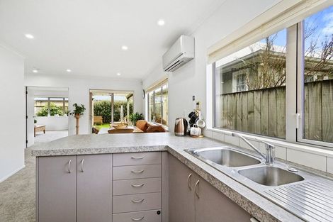 Photo of property in 12 Cambridge Street, Tawa, Wellington, 5028