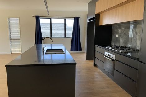 Photo of property in 4 Joseph Kokich Avenue, Swanson, Auckland, 0614