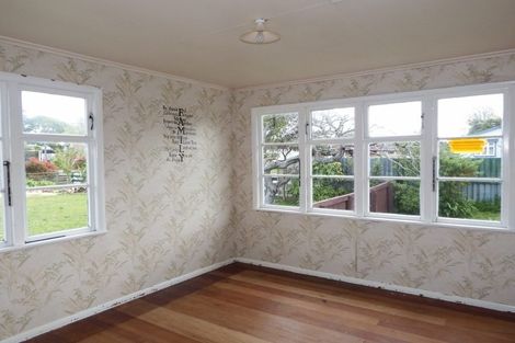 Photo of property in 2 Lambert Street, Marton, 4710