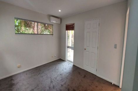 Photo of property in 825 Chapel Road, Shamrock Park, Auckland, 2016