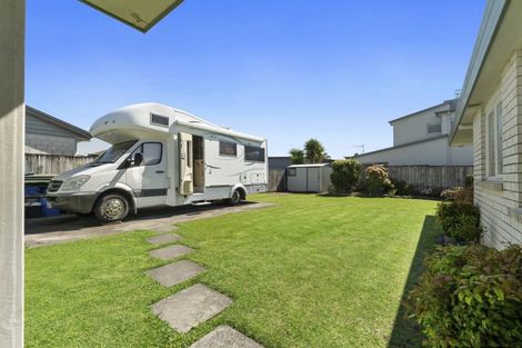 Photo of property in 56 Evans Road, Papamoa Beach, Papamoa, 3118