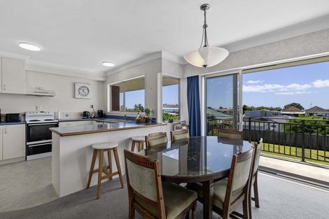 Photo of property in 6 Laing Place, Otumoetai, Tauranga, 3110