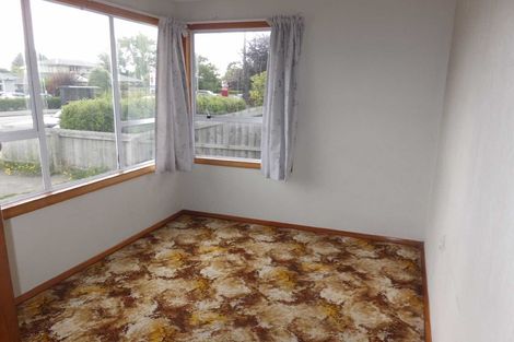 Photo of property in 327 Riccarton Road, Upper Riccarton, Christchurch, 8041