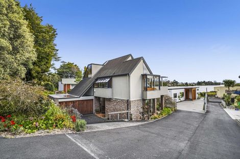 Photo of property in 8a Lake Crescent, Hamilton Lake, Hamilton, 3204