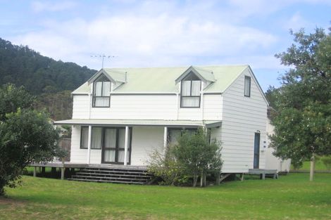 Photo of property in 172 Waimaire Avenue, Matarangi, Whitianga, 3592