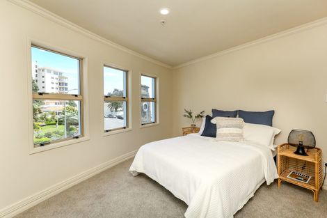 Photo of property in 1f Queen Street, New Plymouth, 4310