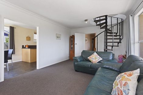 Photo of property in 6 Birdling Place, Halswell, Christchurch, 8025