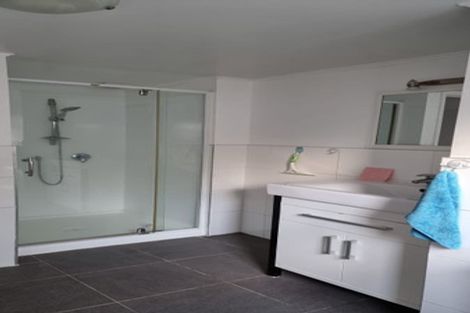 Photo of property in 237 Sunset Road, Sunnynook, Auckland, 0632