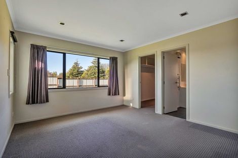 Photo of property in 40 Montague Grove, Stratford, 4332