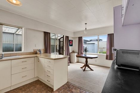 Photo of property in 2/6 Webster Street, Westown, New Plymouth, 4310