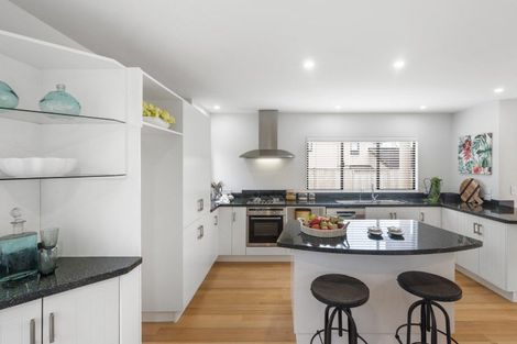 Photo of property in 37 Westerham Drive, Dannemora, Auckland, 2016