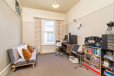 Photo of property in 40 Oxford Street, South Dunedin, Dunedin, 9012