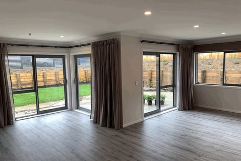 Photo of property in 4 Edenmore Terrace, Fitzherbert, Palmerston North, 4410