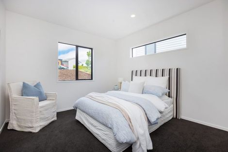 Photo of property in 35 Laly Haddon Place, Matakana, Warkworth, 0985