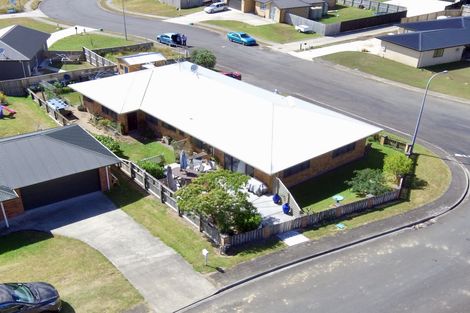 Photo of property in 2 Rata Avenue, Huntly, 3700