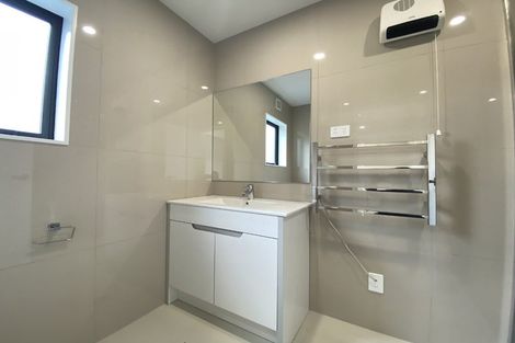 Photo of property in 16b Cardiff Road, Pakuranga, Auckland, 2010