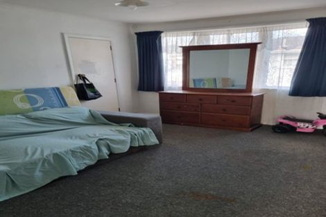 Photo of property in 16 Old Wairoa Road, Papakura, 2110