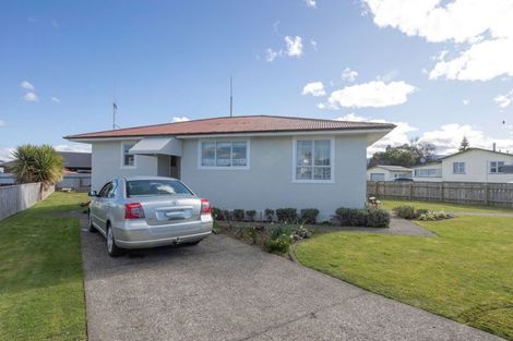 Photo of property in 72 Barraud Street, Dannevirke, 4930
