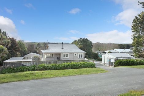 Photo of property in 110 Hastings Street, Halcombe, Feilding, 4779